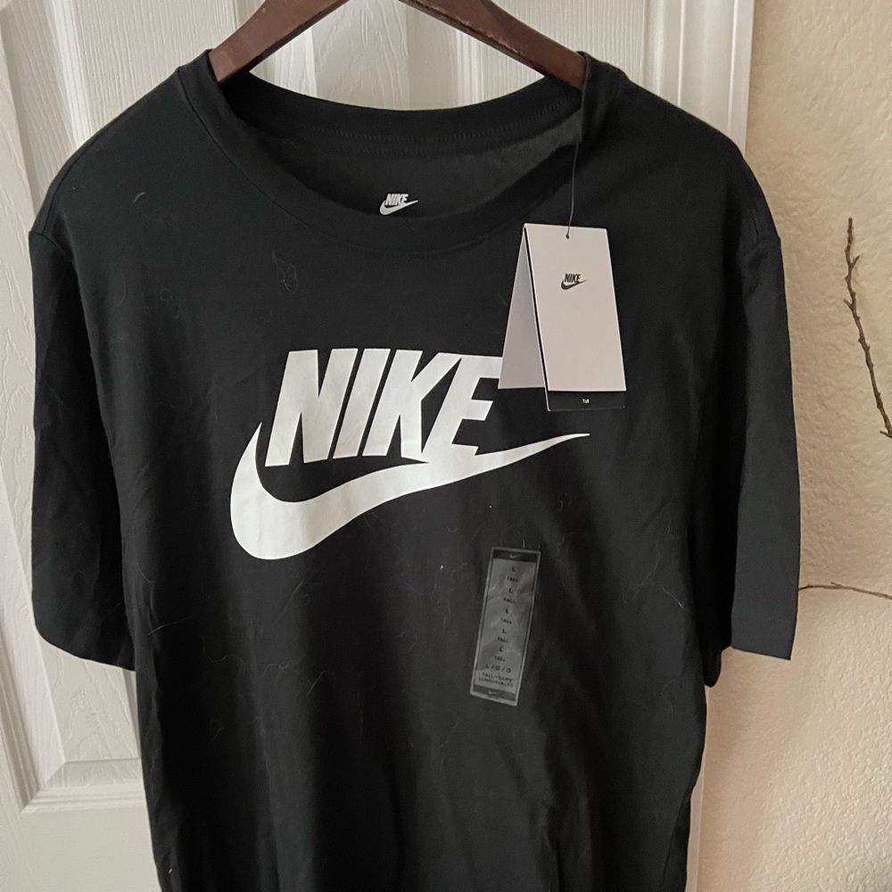 Nike black mens size large tshirt